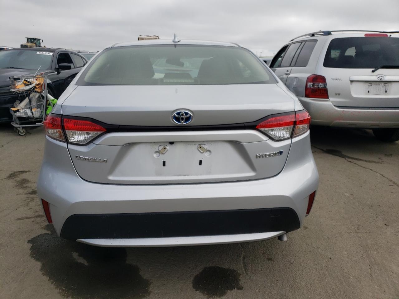 2022 TOYOTA COROLLA LE - Фото 6