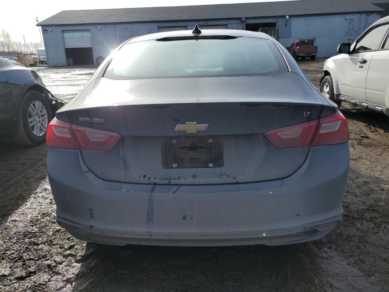 2017 CHEVROLET MALIBU LT - Image 6
