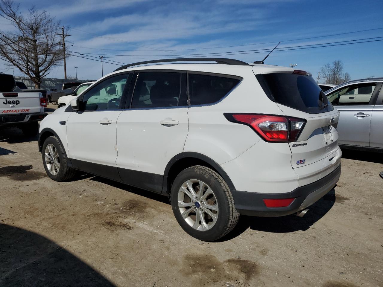 2017 FORD ESCAPE SE - Фото 2