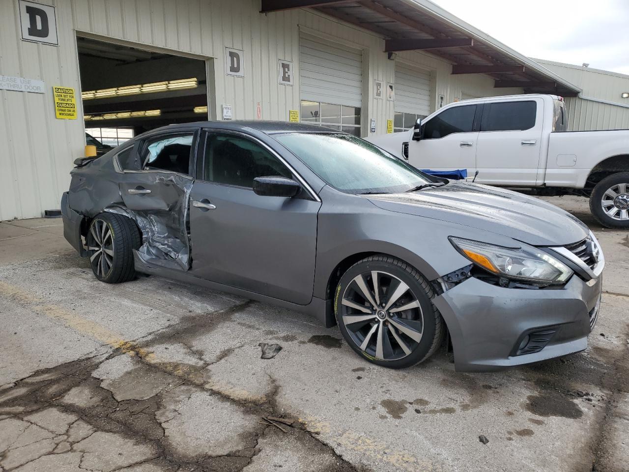 2017 NISSAN ALTIMA 2.5 - Фото 4