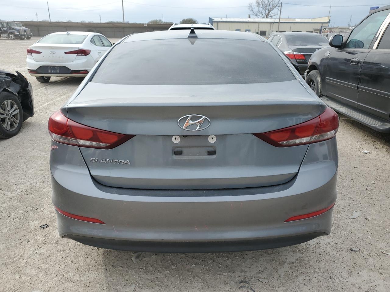 2018 HYUNDAI ELANTRA SE - Image 6