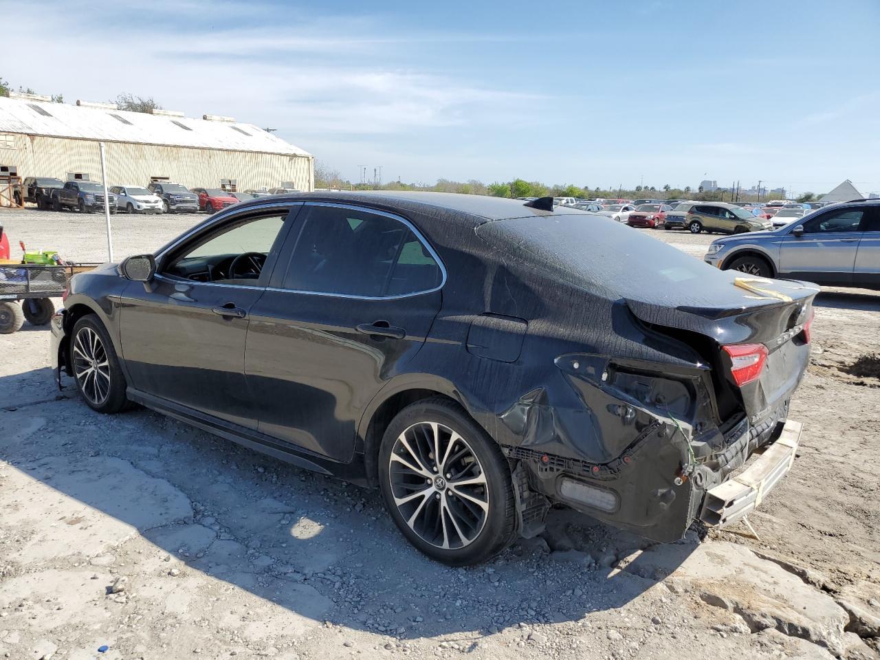 2019 TOYOTA CAMRY L - Фото 2