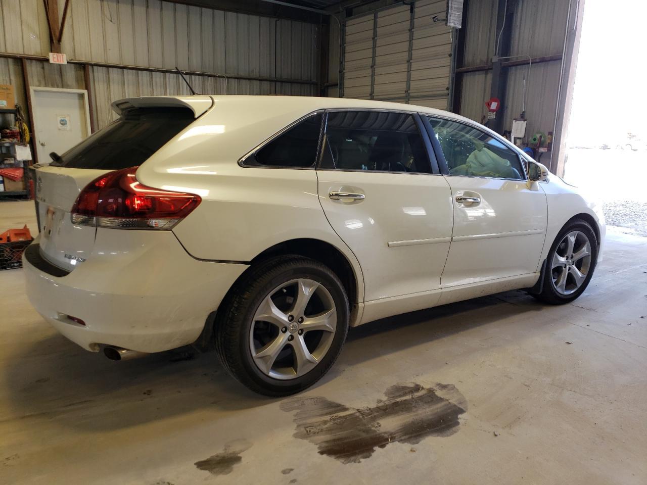 2013 TOYOTA VENZA LE - Фото 3