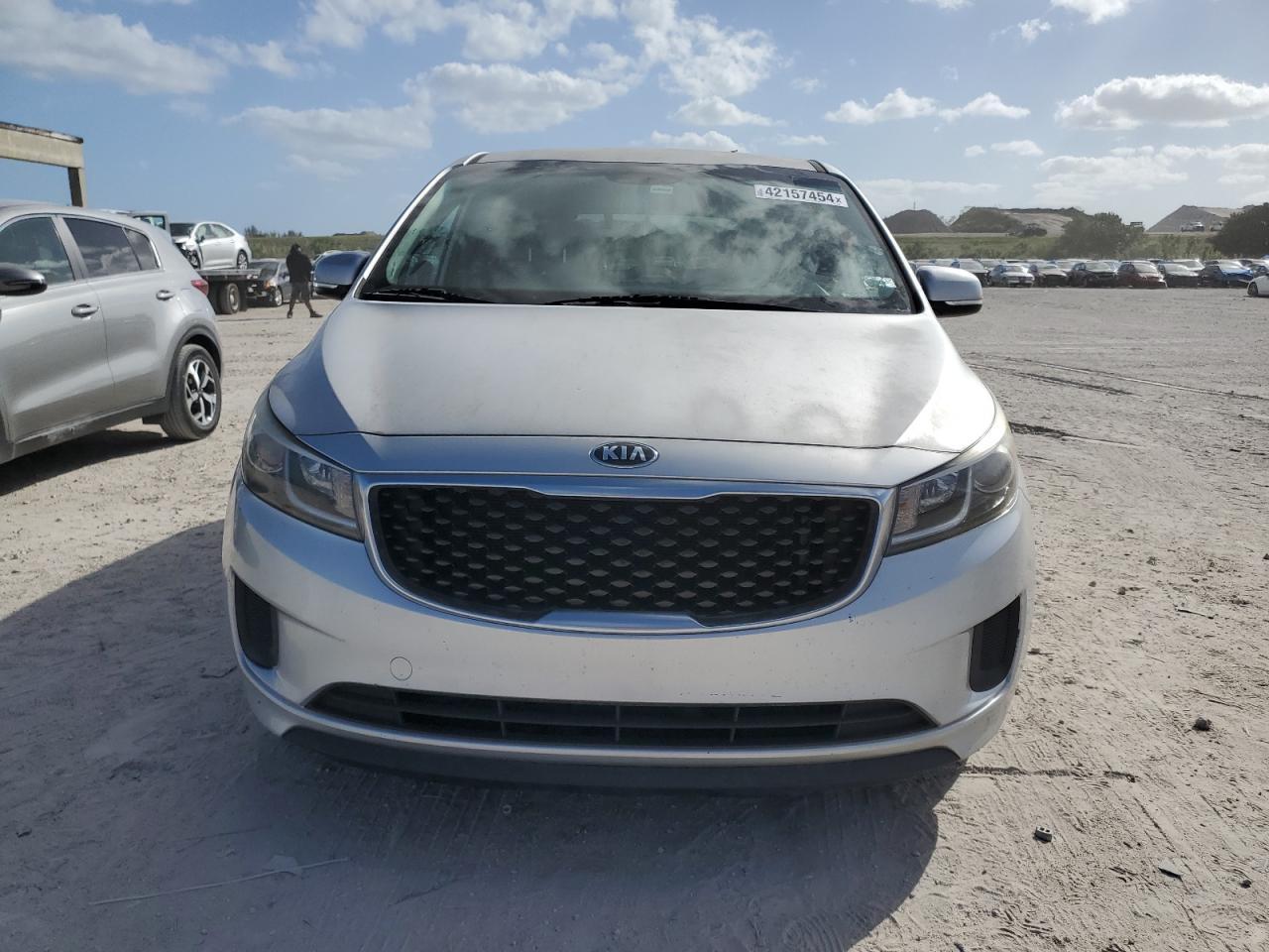 2016 KIA SEDONA LX - Фото 5
