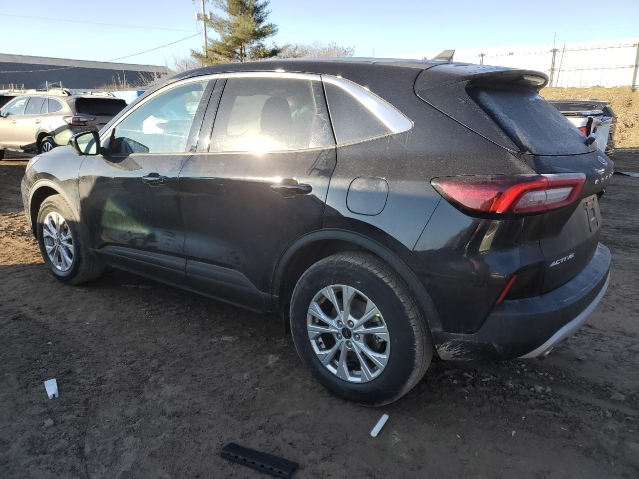 2023 FORD ESCAPE ACT - Фото 2
