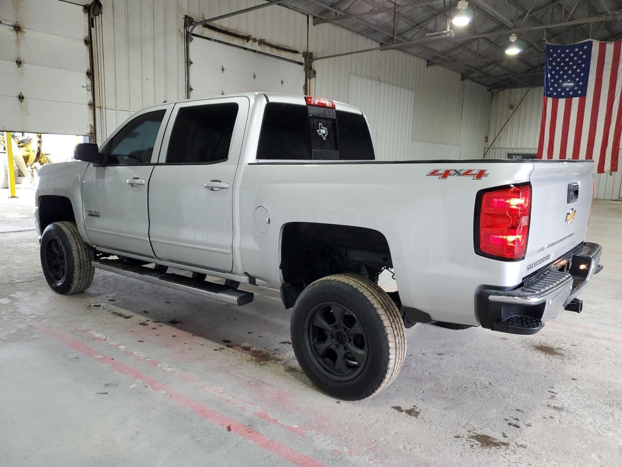 2016 CHEVROLET SILVERADO - Image 2