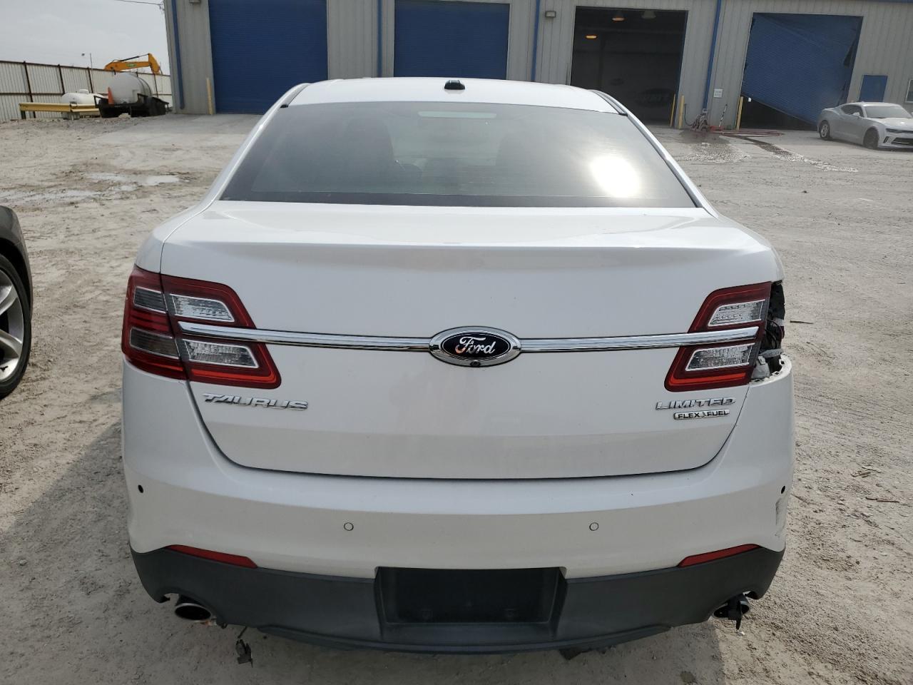 2013 FORD TAURUS LIM - Image 6