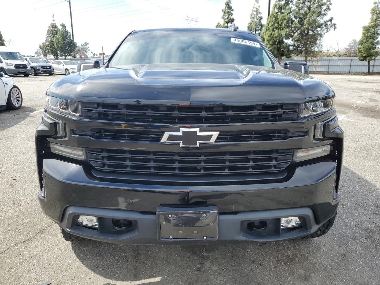 2021 CHEVROLET SILVERADO - Фото 5