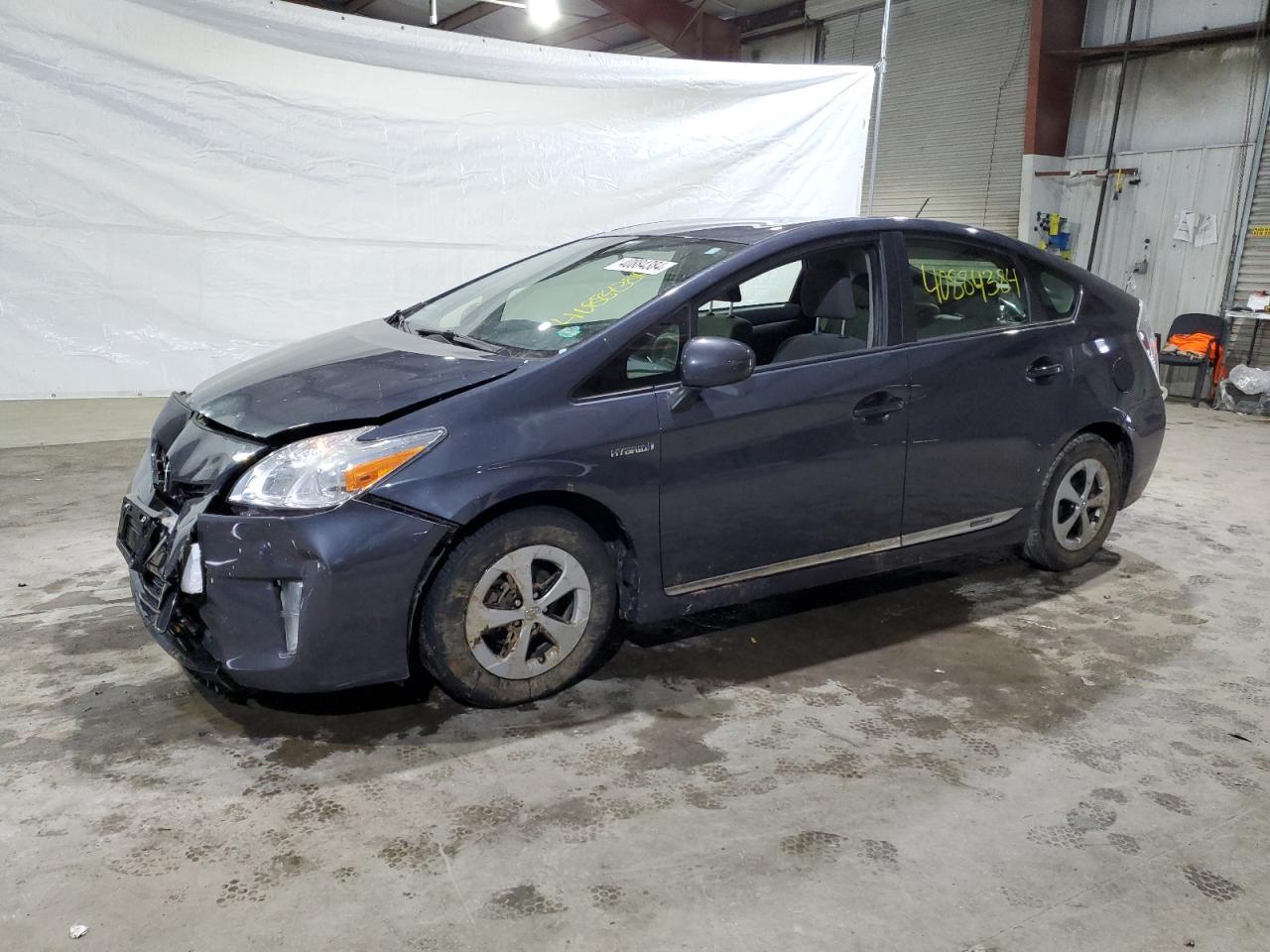 2014 TOYOTA PRIUS car image