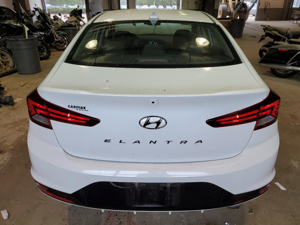 2019 HYUNDAI ELANTRA SE - Image 6