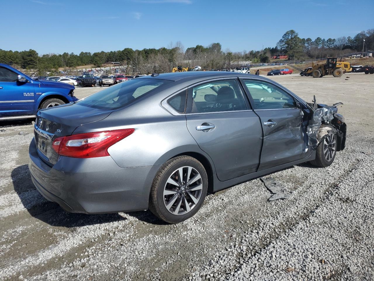 2017 NISSAN ALTIMA 2.5 - Фото 3