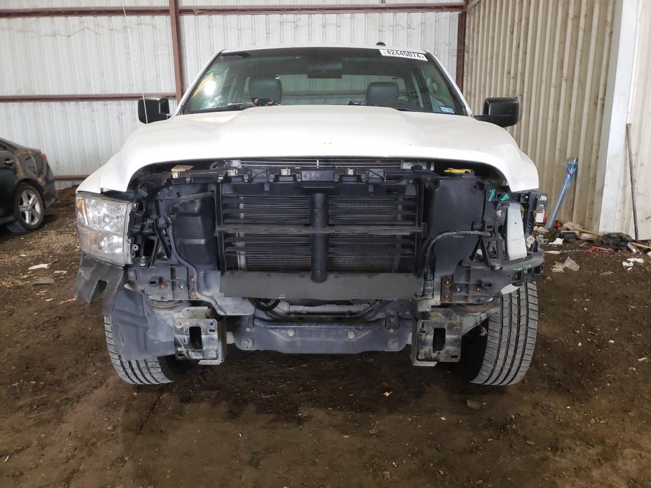 2017 RAM 1500 ST - Фото 5