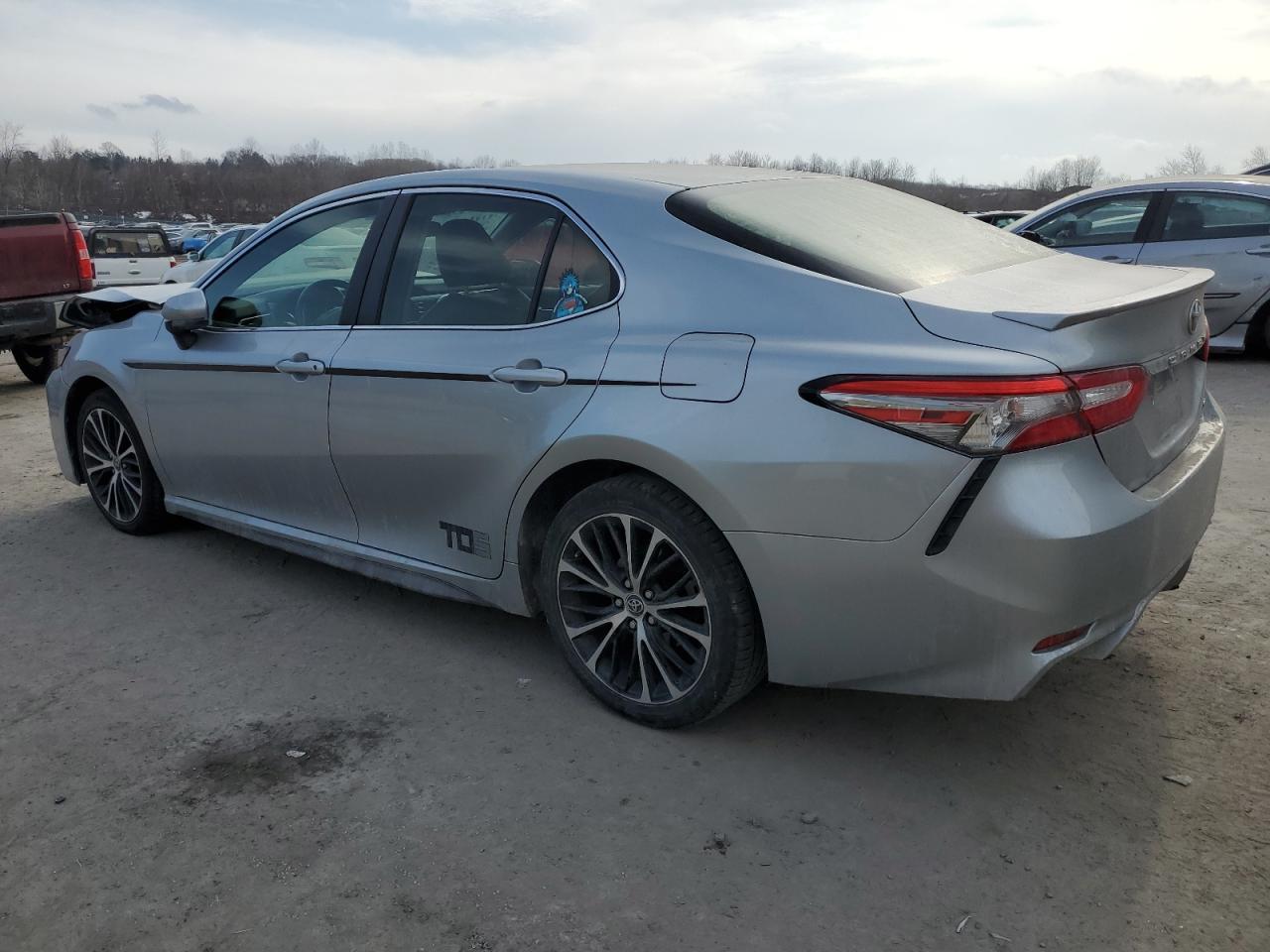 2018 TOYOTA CAMRY L - Фото 2