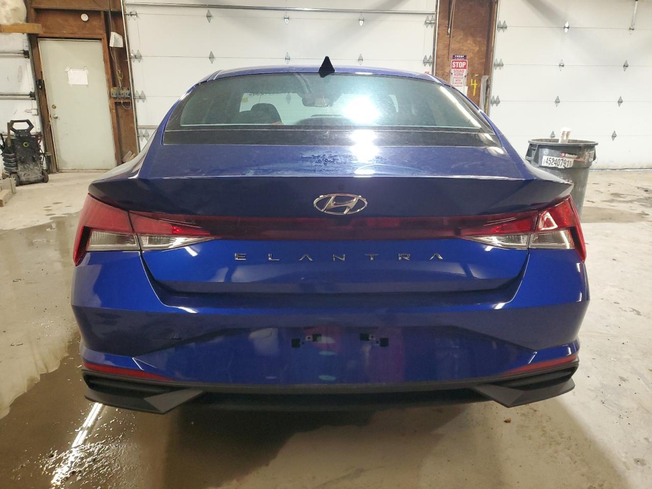 2023 HYUNDAI ELANTRA SE - Image 6