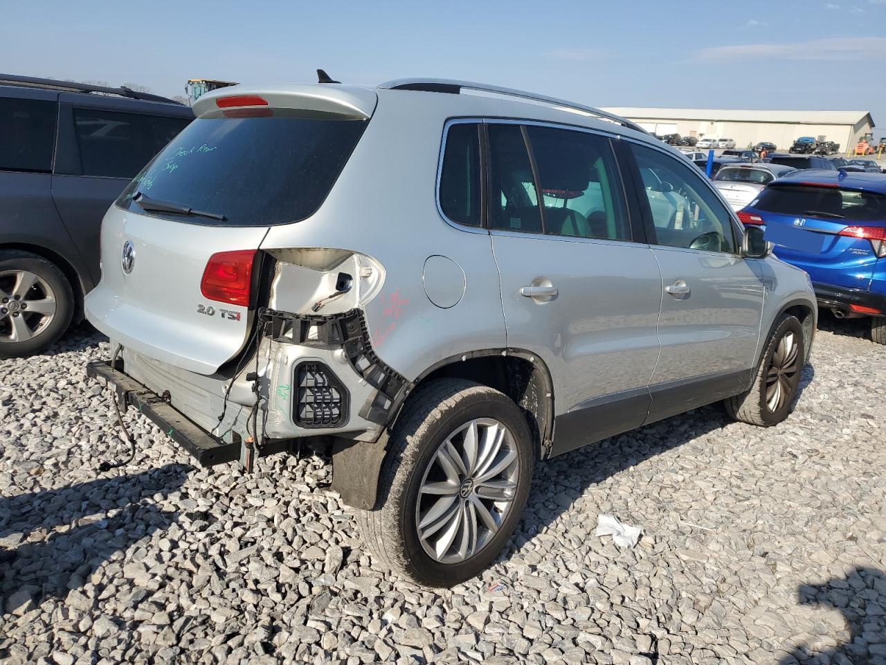 2014 VOLKSWAGEN TIGUAN S - Фото 3