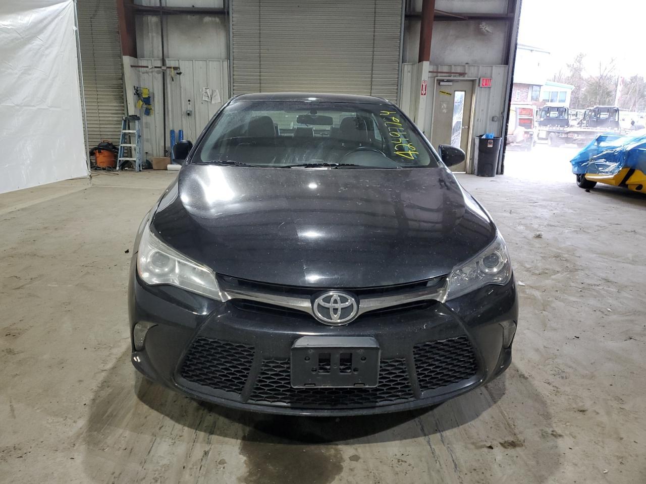 2016 TOYOTA CAMRY LE - Фото 5