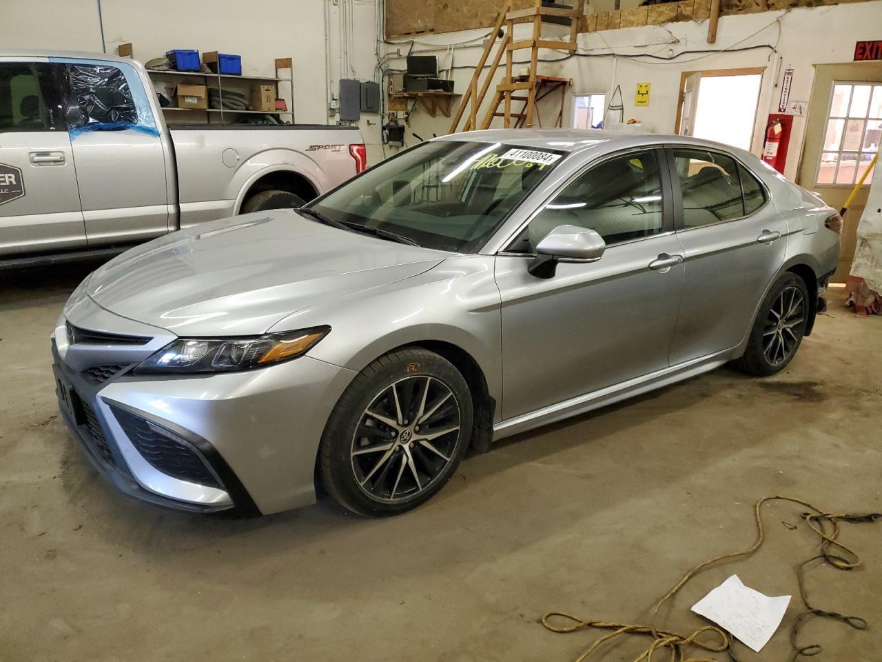 2022 TOYOTA CAMRY SE car image