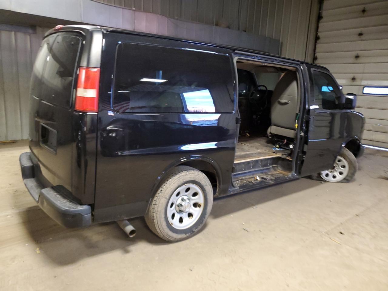 2012 CHEVROLET EXPRESS G1 - Image 3
