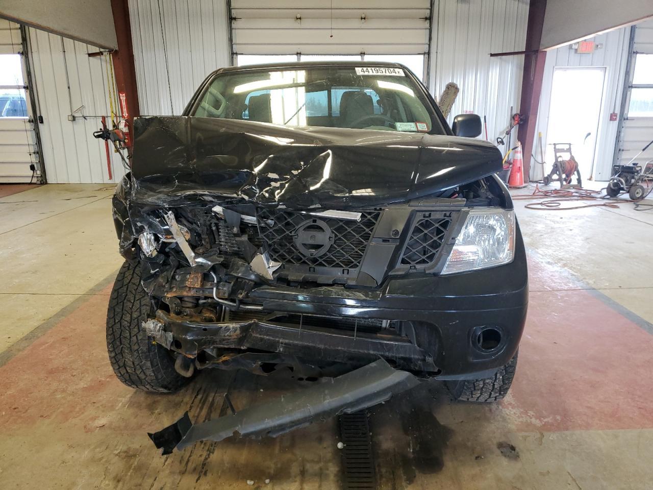 2019 NISSAN FRONTIER S - Фото 5
