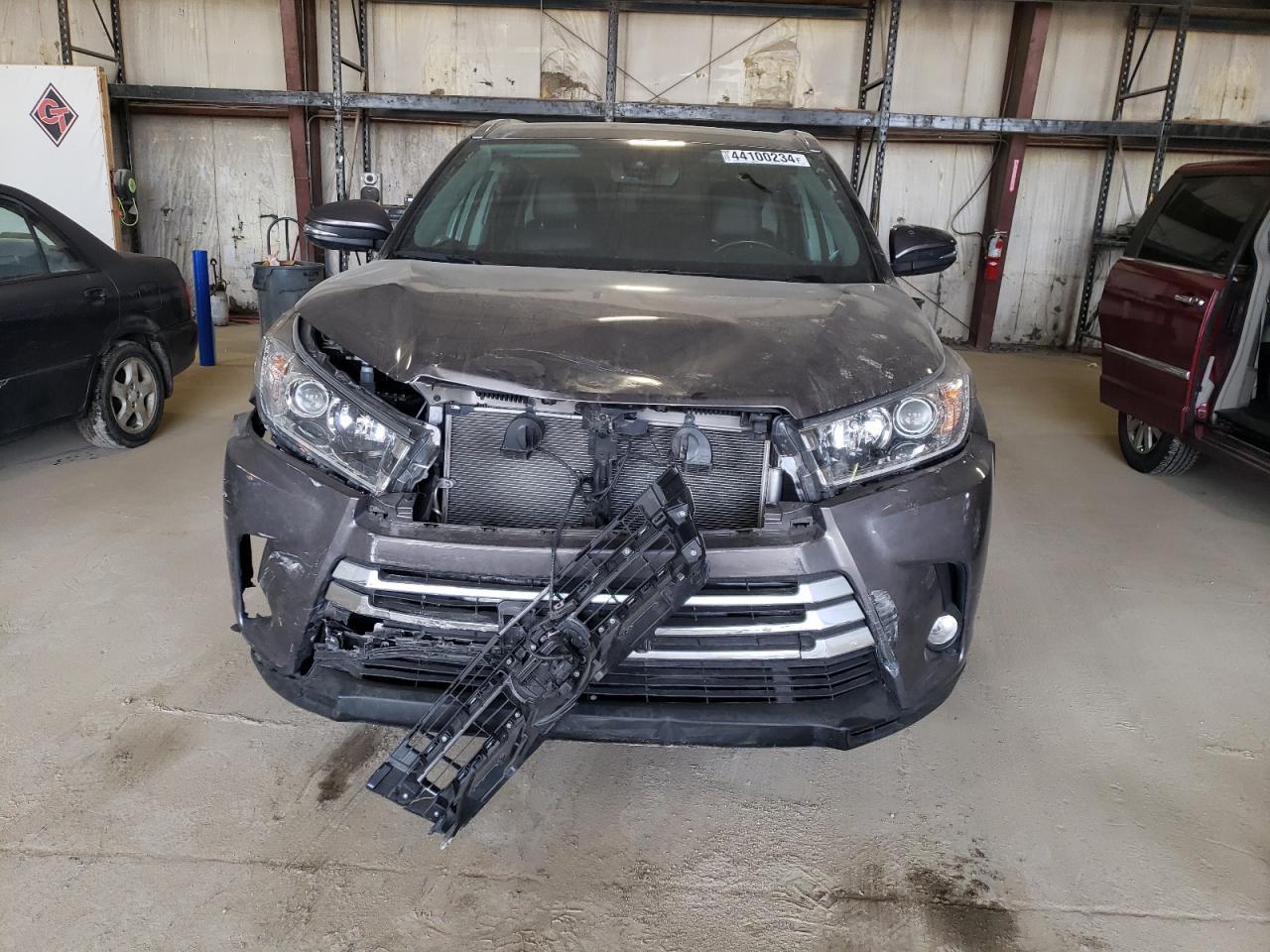 2018 TOYOTA HIGHLANDER - Фото 5
