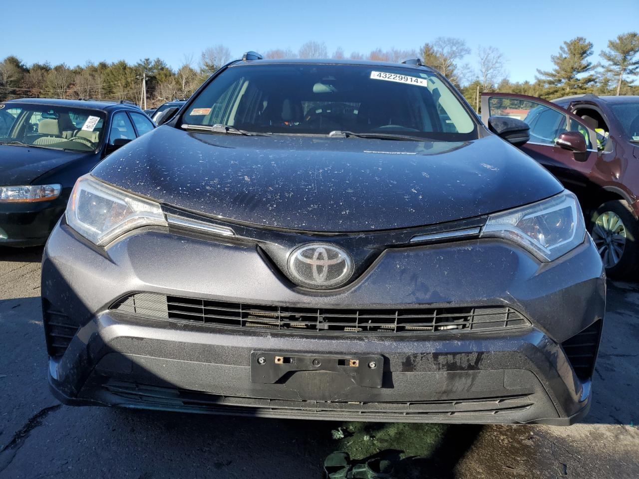 2017 TOYOTA RAV4 LE - Фото 5