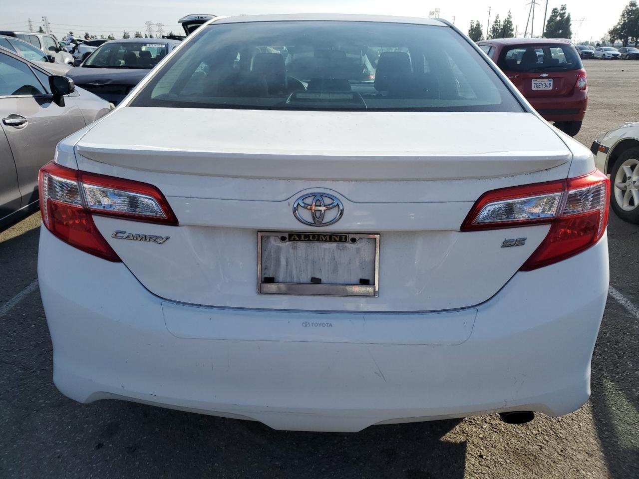 2013 TOYOTA CAMRY L - Фото 6