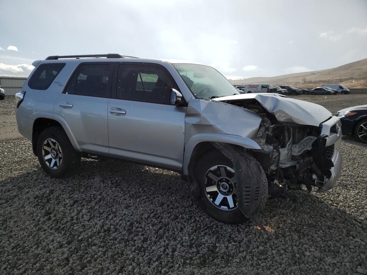 2019 TOYOTA 4RUNNER SR - Image 4