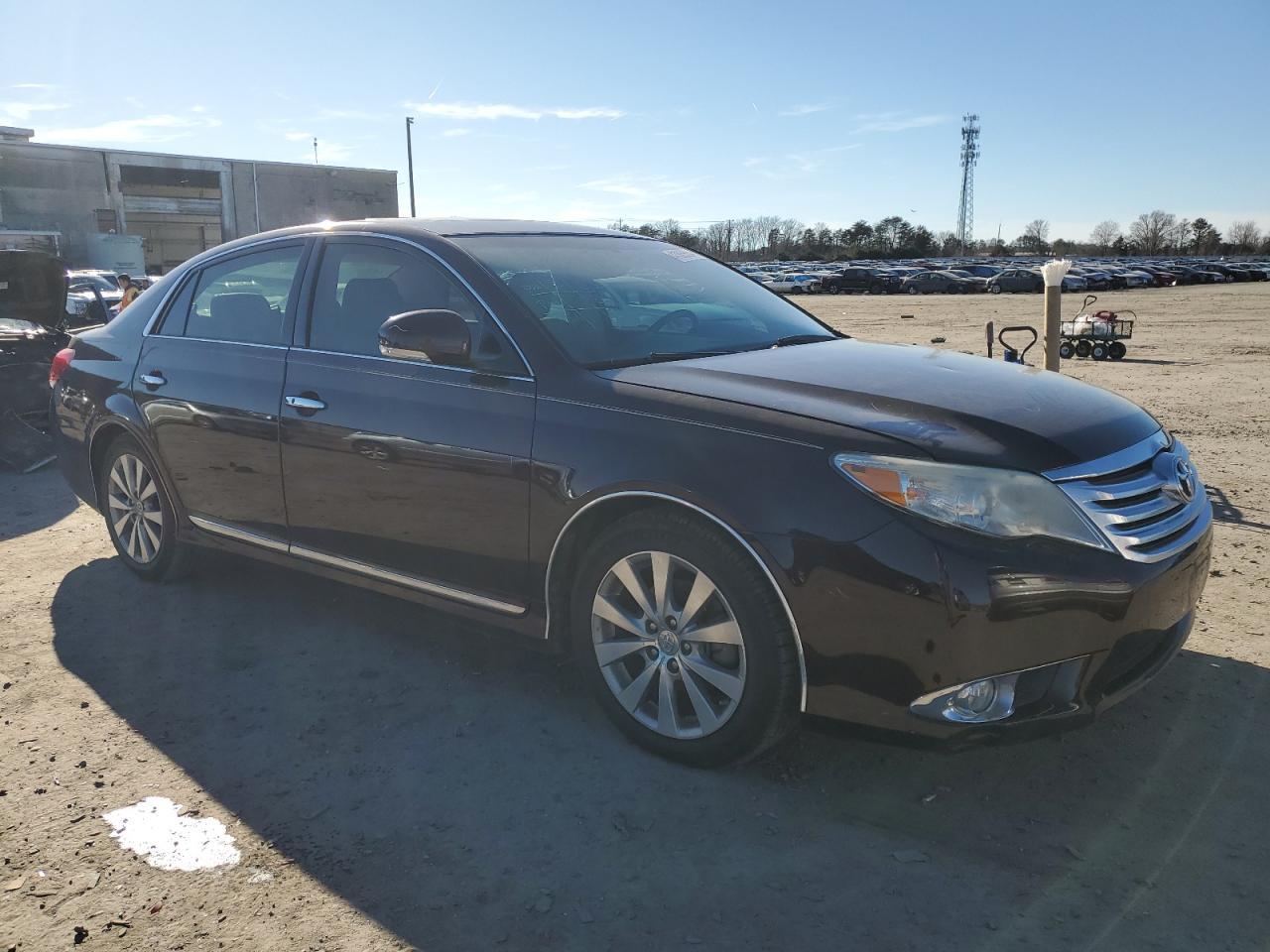 2011 TOYOTA AVALON BAS - Image 4