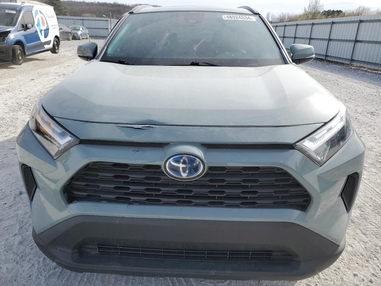 2022 TOYOTA RAV4 XLE - Image 5