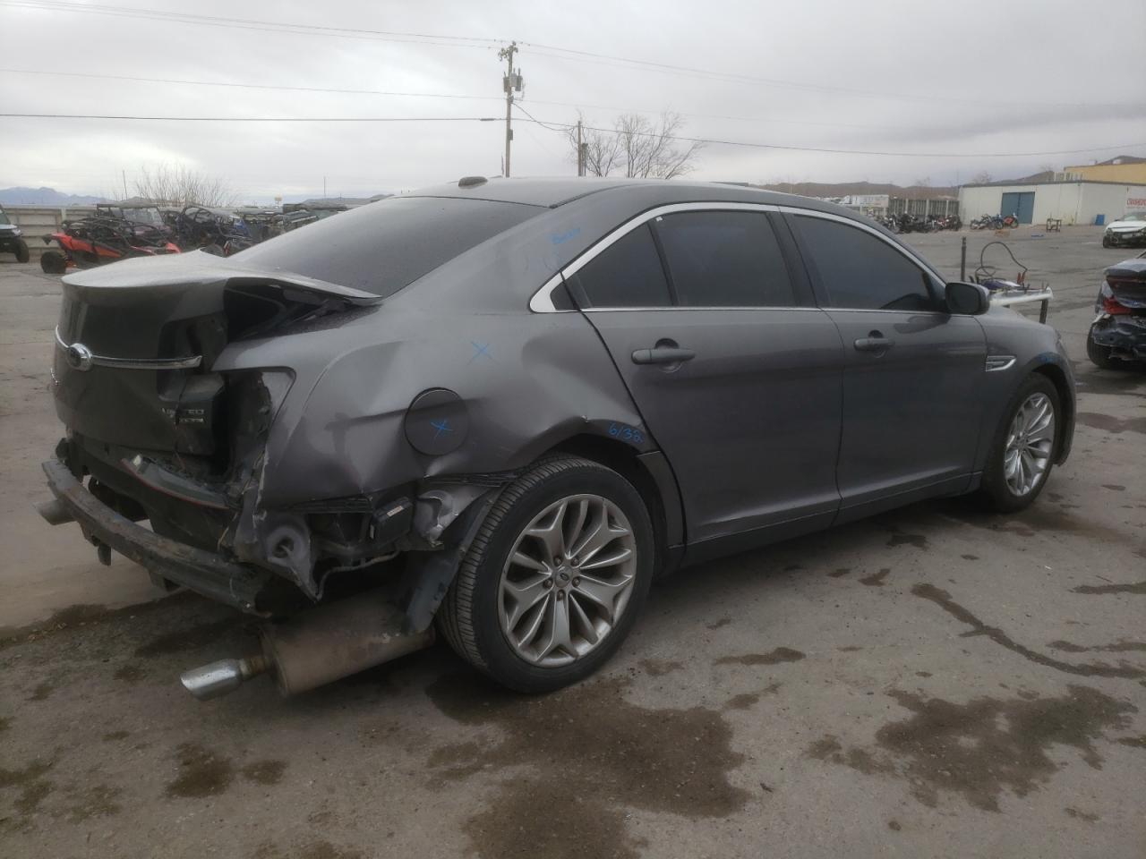 2013 FORD TAURUS LIM - Image 3