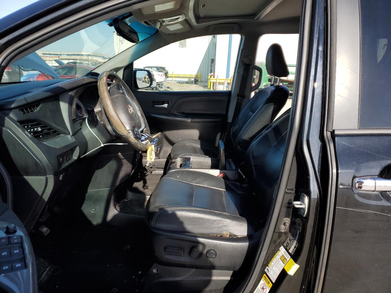 2015 TOYOTA SIENNA SPO - Image 7
