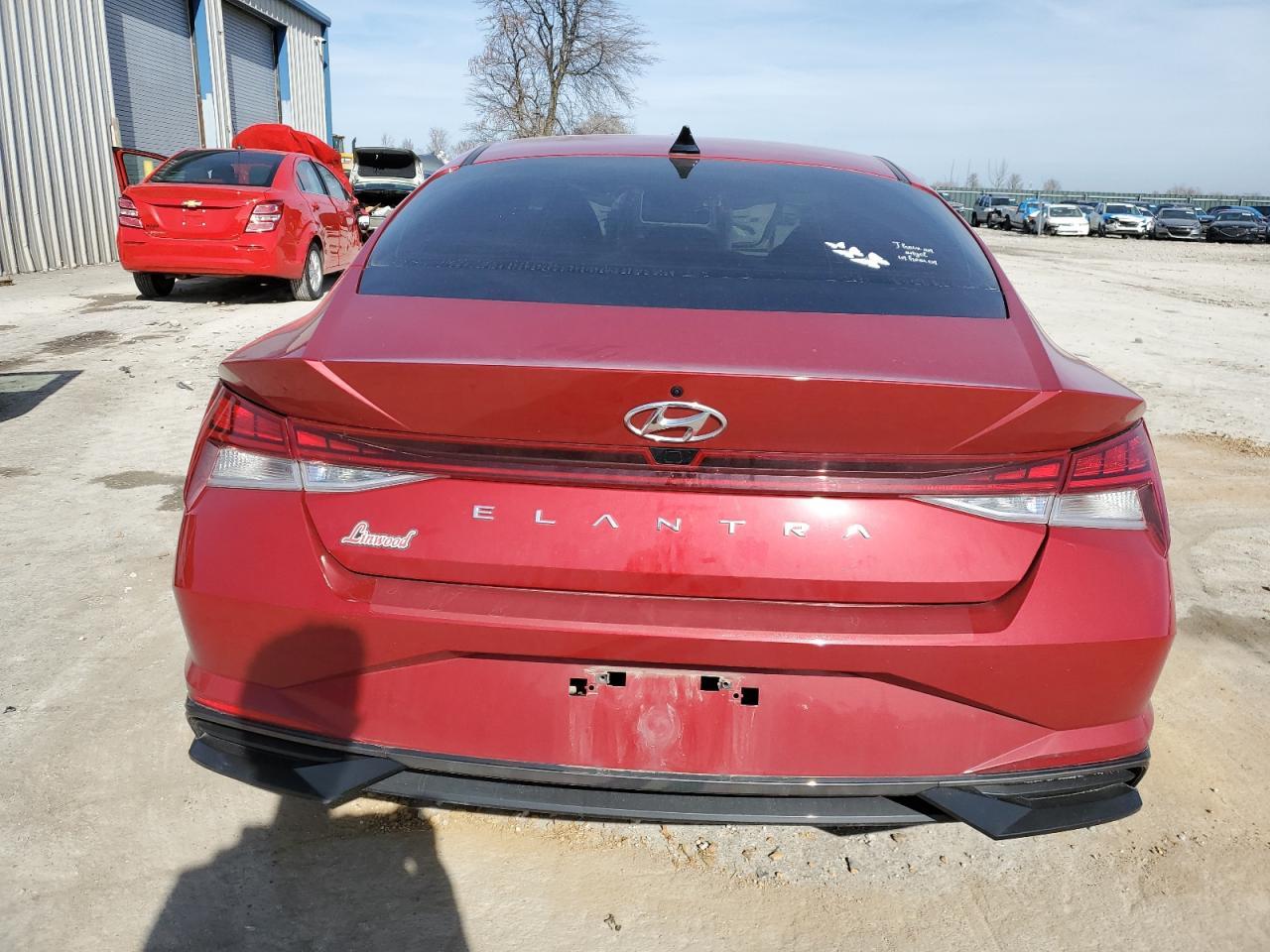 2022 HYUNDAI ELANTRA SE - Image 6