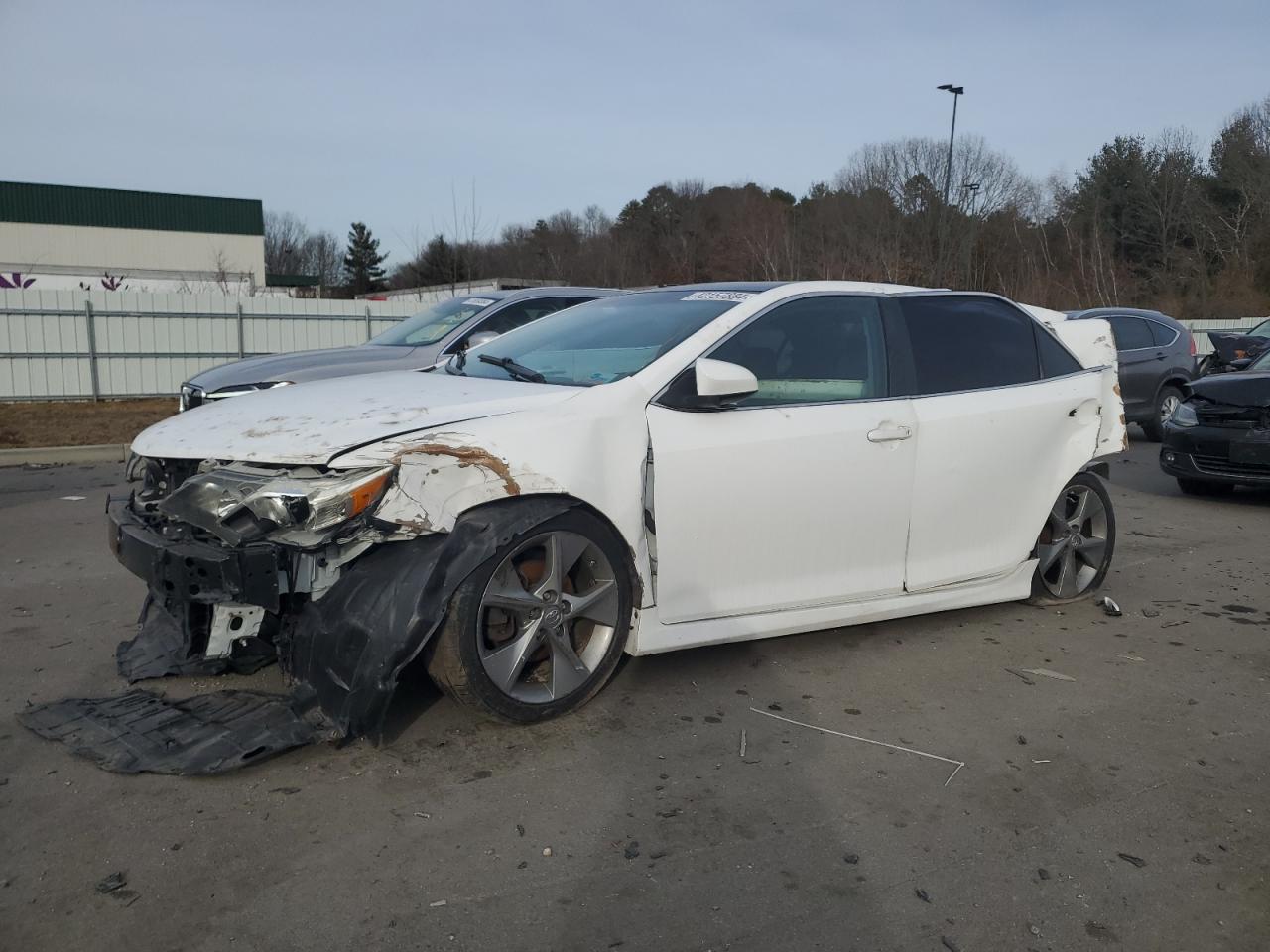2014 TOYOTA CAMRY L