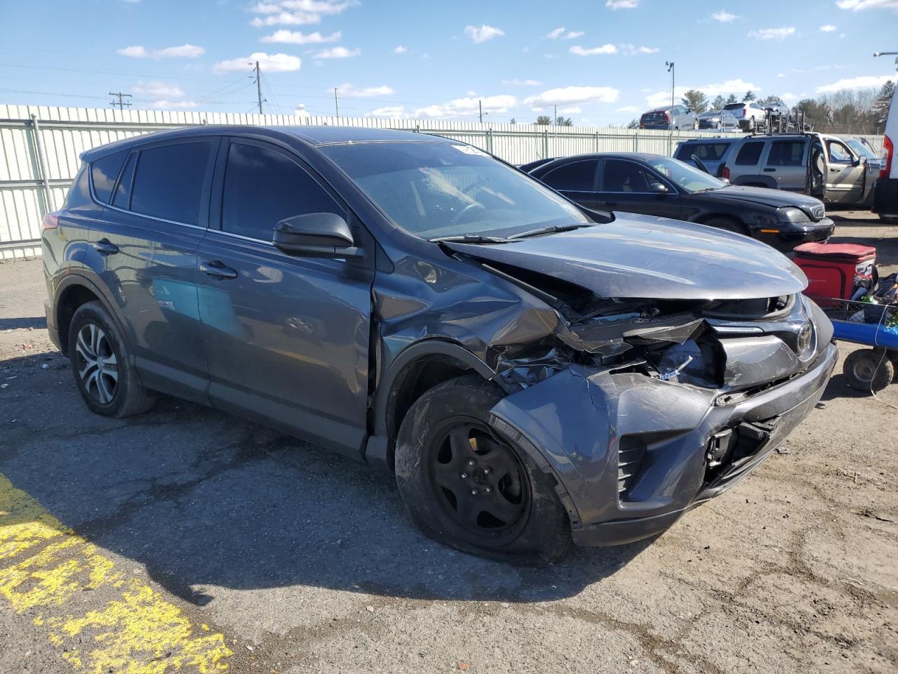 2018 TOYOTA RAV4 LE - Фото 4