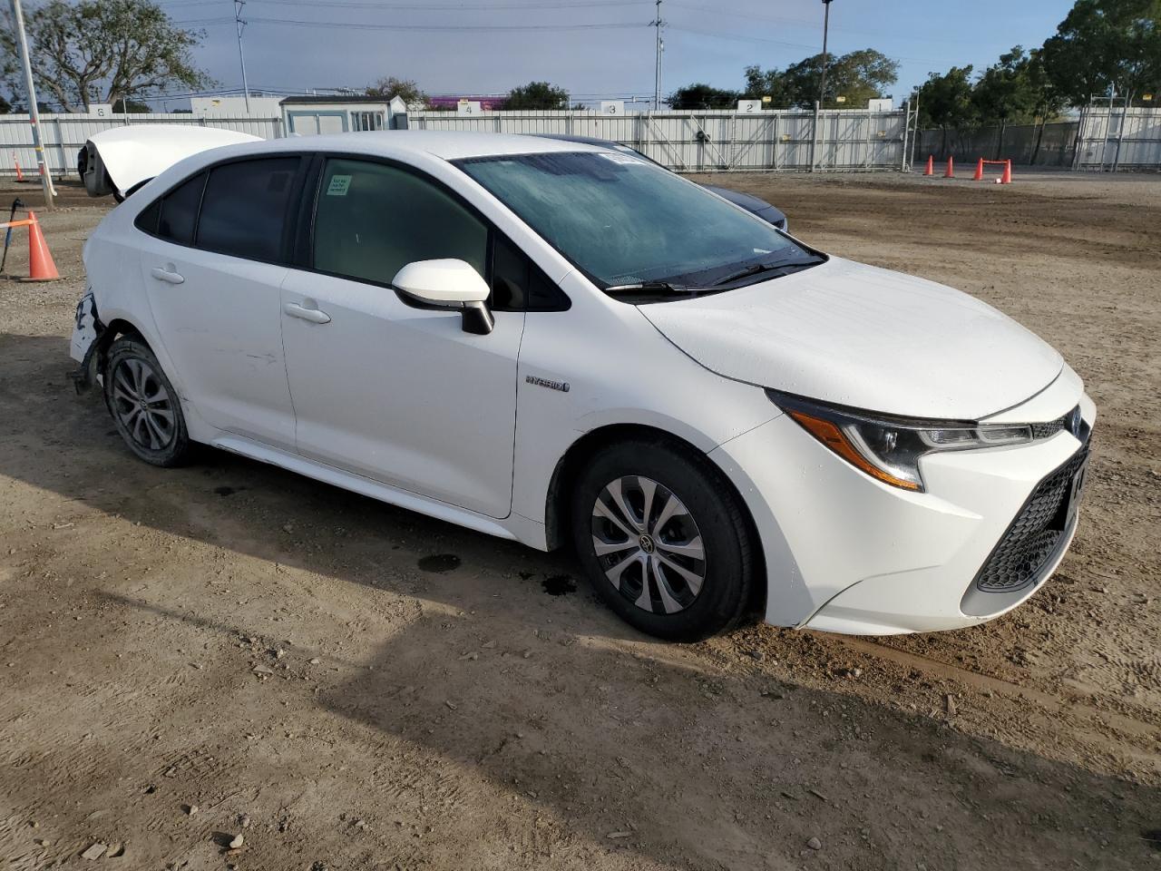 2021 TOYOTA COROLLA LE - Фото 4