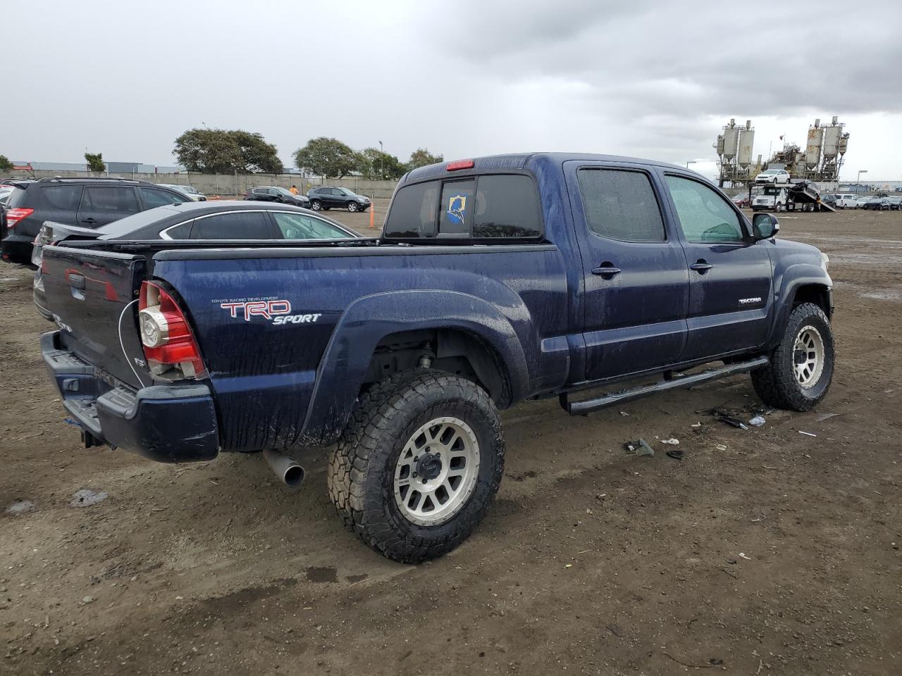 2013 TOYOTA TACOMA DOU - Фото 3