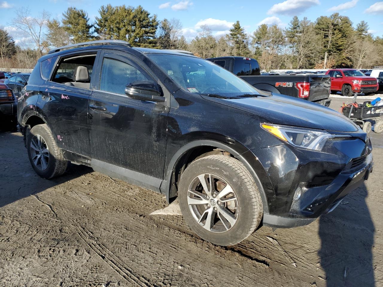 2017 TOYOTA RAV4 XLE - Фото 4