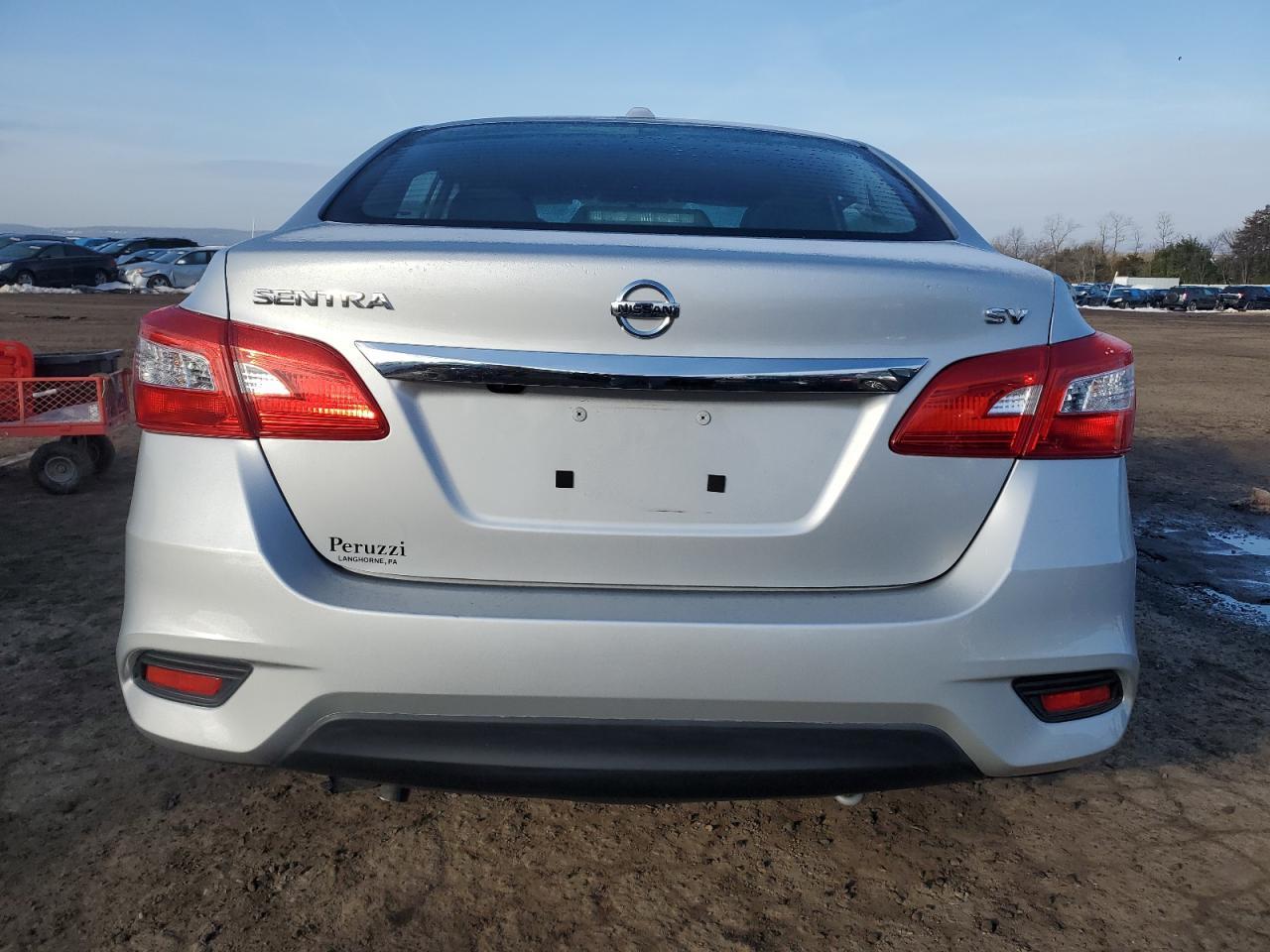 2017 NISSAN SENTRA S - Фото 6