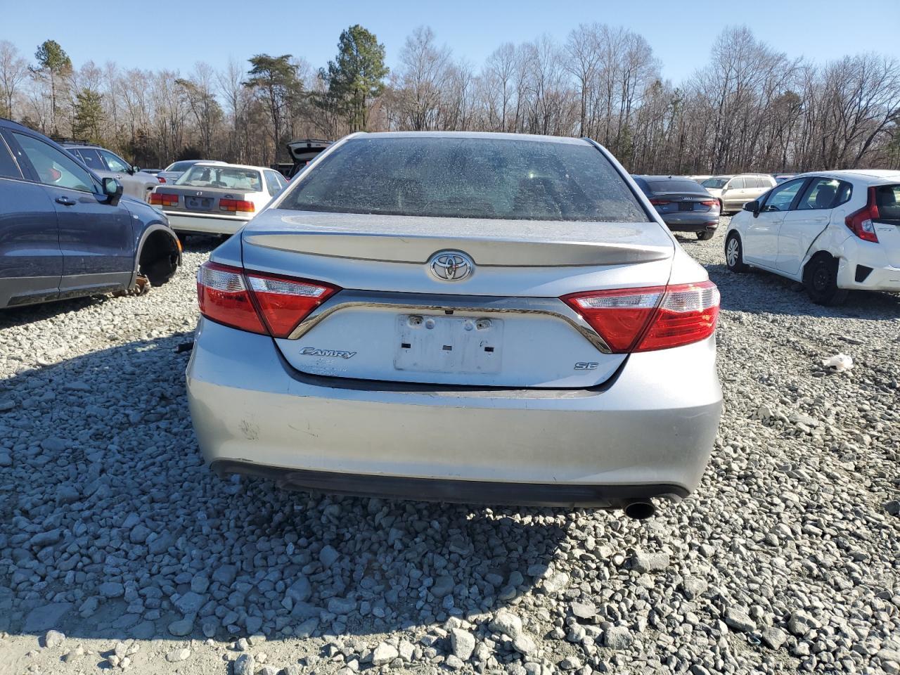 2016 TOYOTA CAMRY LE - Image 6