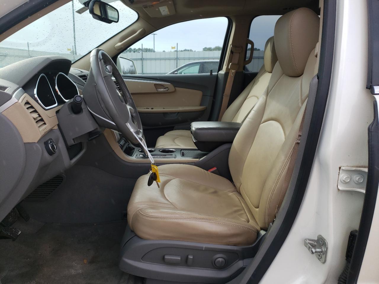 2012 CHEVROLET TRAVERSE L - Image 7