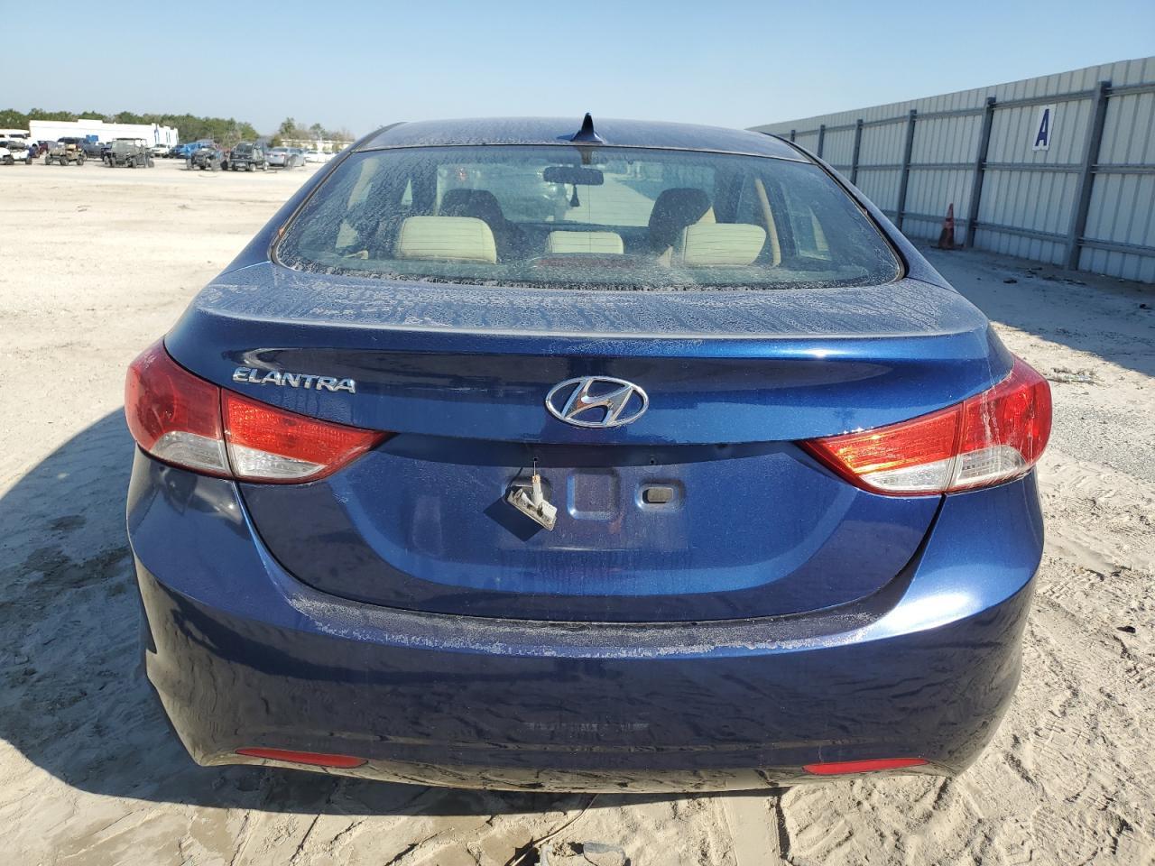 2013 HYUNDAI ELANTRA GL - Image 6