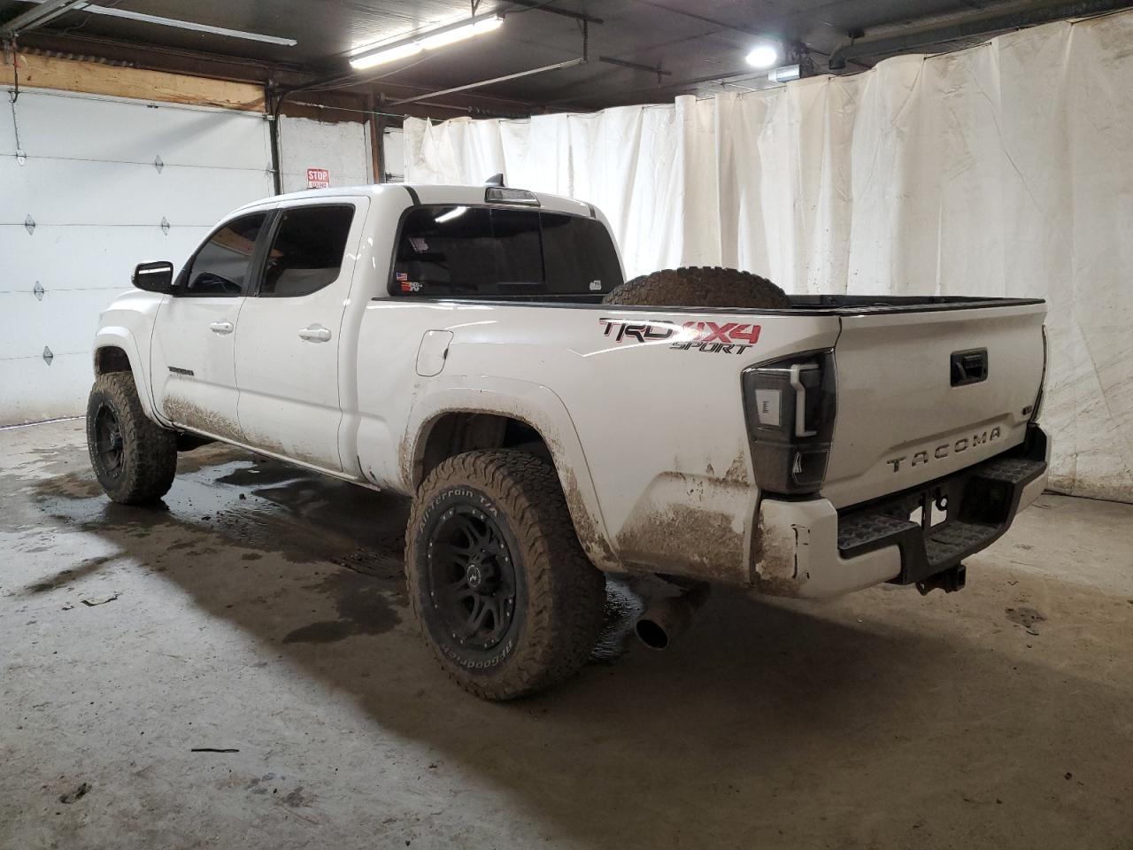 2017 TOYOTA TACOMA DOU - Фото 2