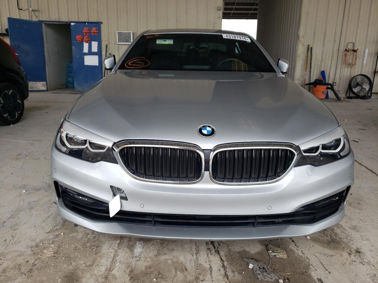2018 BMW 530 I - Фото 5