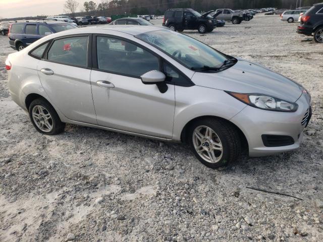 2019 Ford Fiesta Se - Фото 4