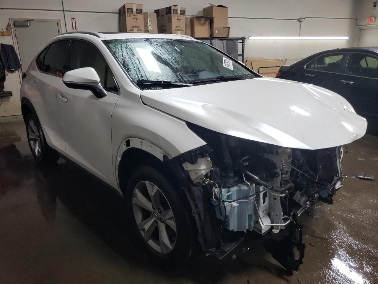 2017 LEXUS NX 200T BA - Фото 4