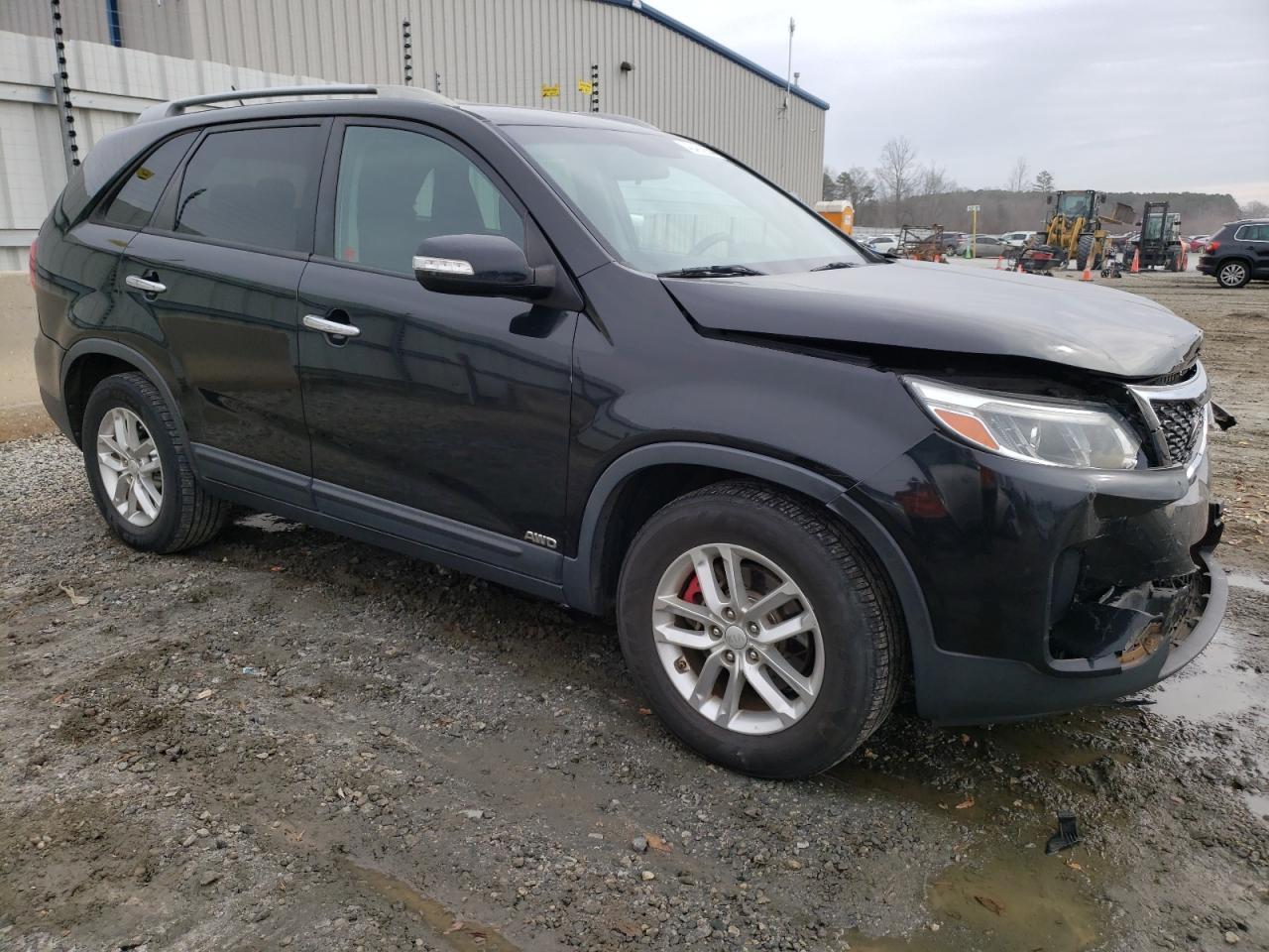 2015 KIA SORENTO LX - Image 4