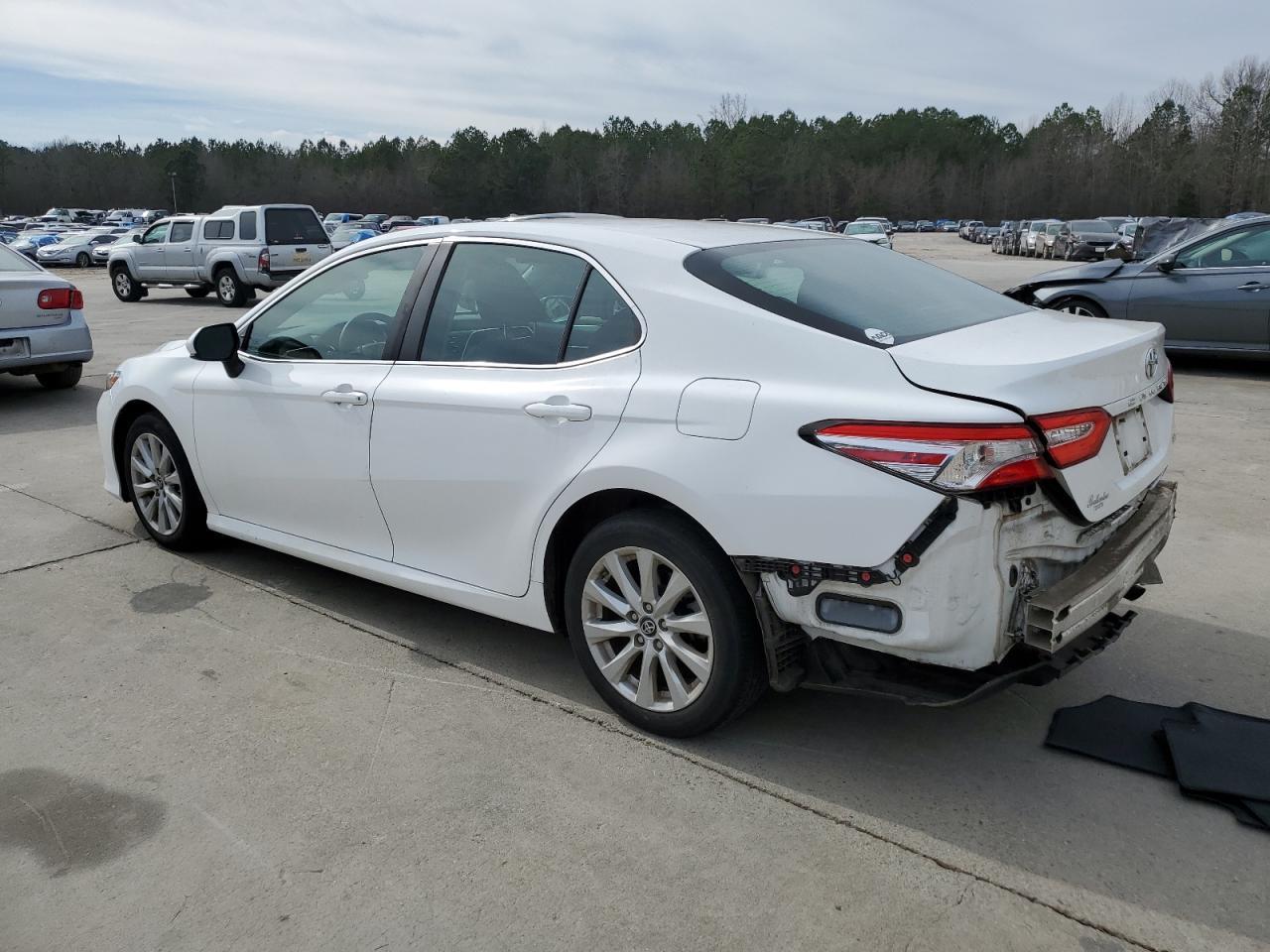 2018 TOYOTA CAMRY L - Фото 2