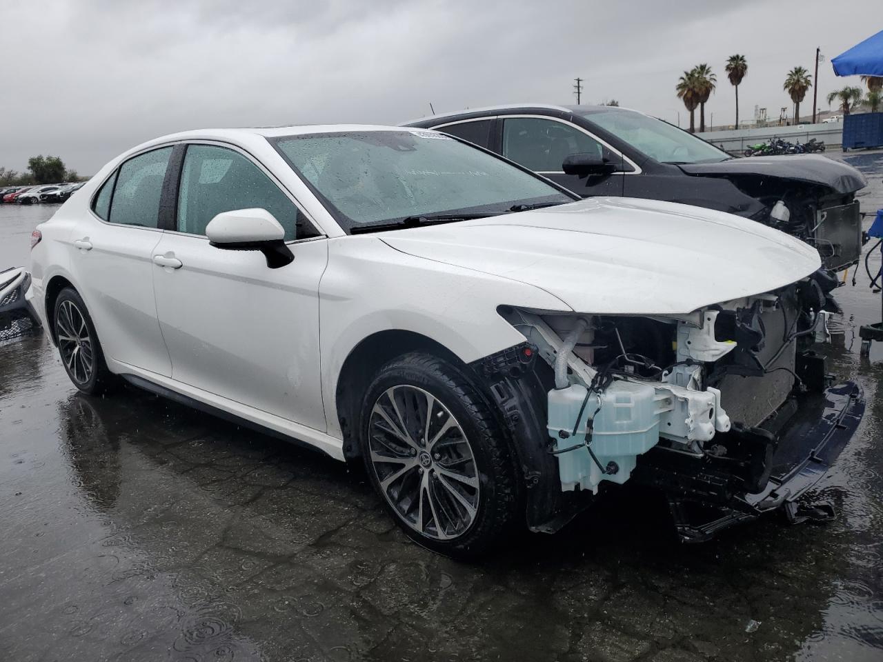 2020 TOYOTA CAMRY SE - Image 4