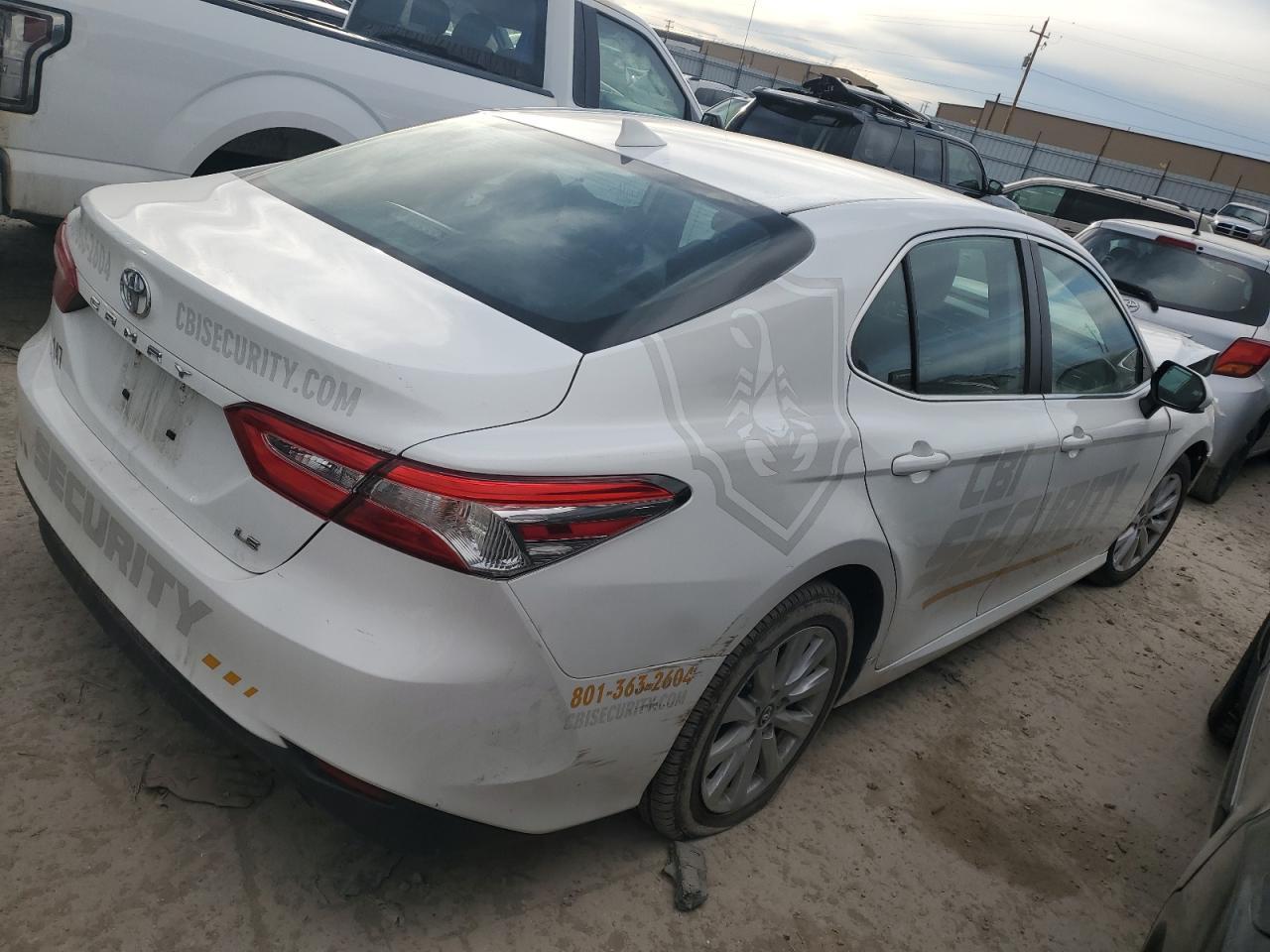 2020 TOYOTA CAMRY LE - Фото 3