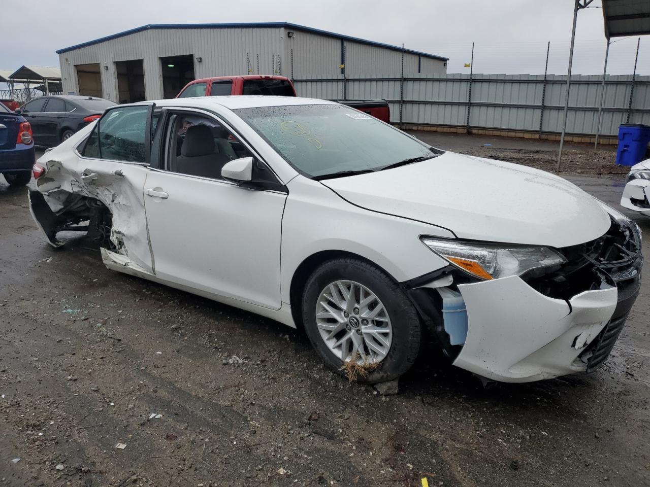 2016 TOYOTA CAMRY LE - Image 4